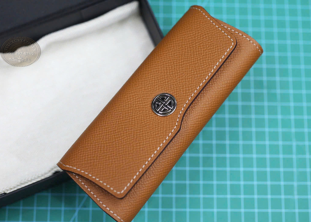 Thiết kế bao da XOR cuộn ngang nắp gập sang trọng bảo vệ máy toàn diện