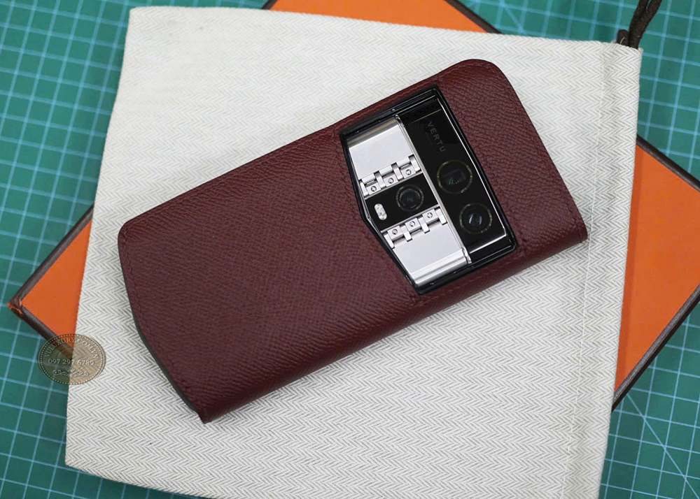 Bao da ốp lưng Vertu Agent Q cao cấp chính hãng giá tốt tại cửa hàng Vũ Luxury Bao da ốp lưng Vertu Agent Q cao cấp chính hãng giá tốt tại cửa hàng Vũ Luxury