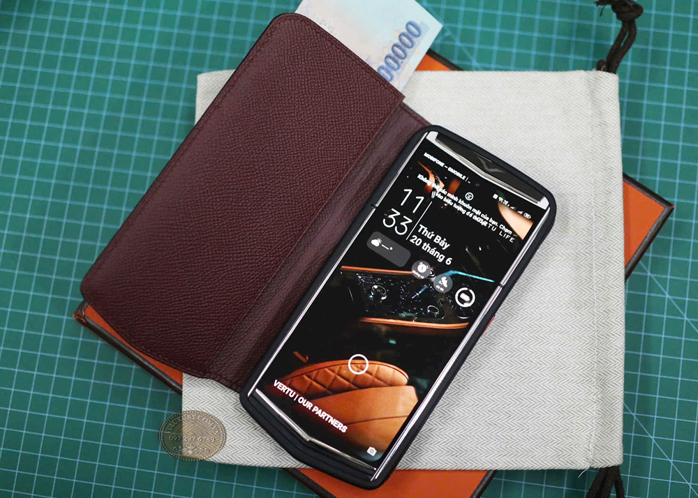 Sở Hữu Ngay Ốp Lưng Vertu Agent Q Da Epsom Đỏ Mận Độc Quyền Tại Vuluxury Sở Hữu Ngay Ốp Lưng Vertu Agent Q Da Epsom Đỏ Mận Độc Quyền Tại Vuluxury