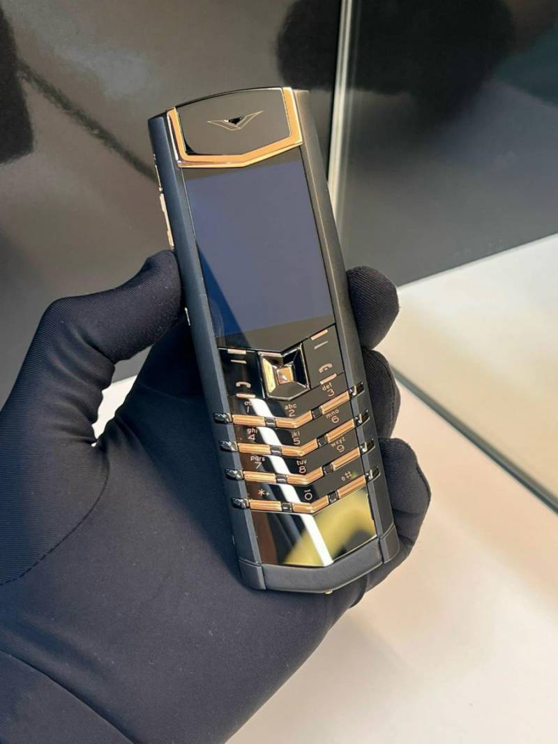 điện thoại vertu chính hãng signature s pure black điểm vàng khối 18K