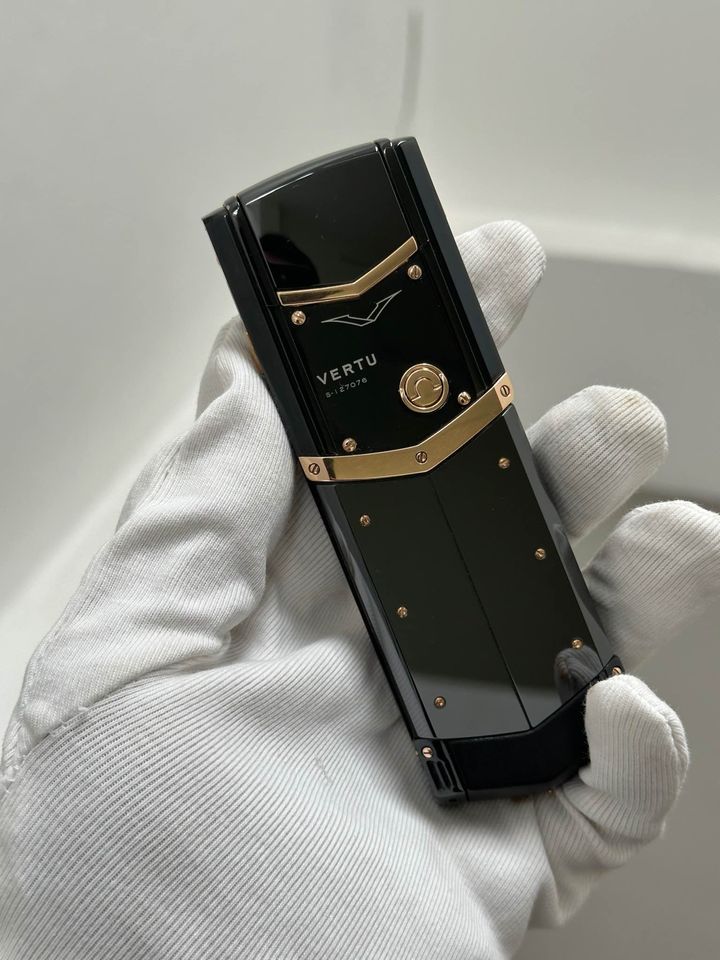 điện thoại vertu chính hãng vertu black mix gold dlc-04