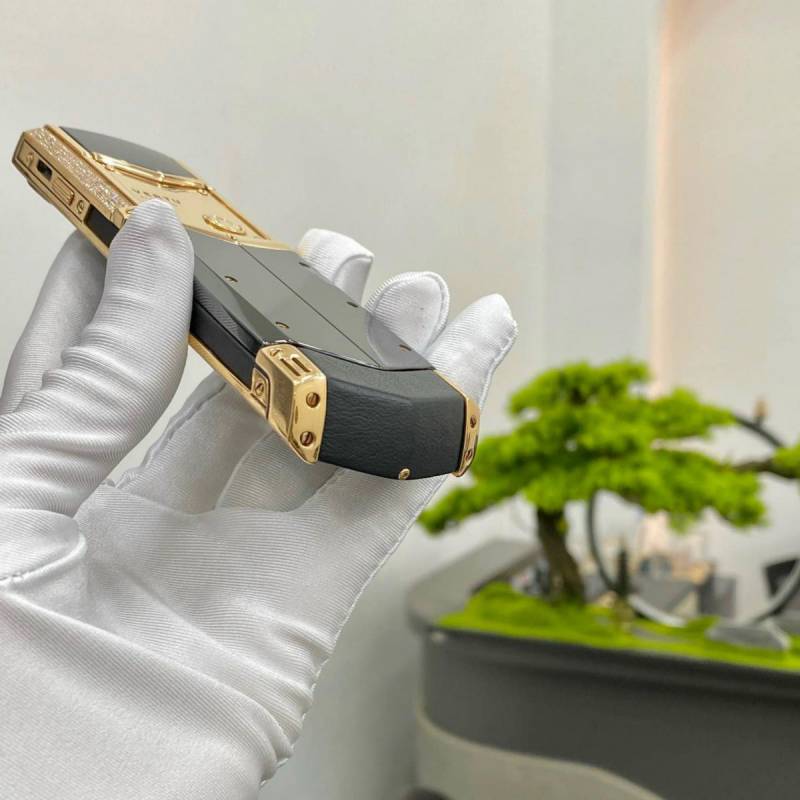 điện thoại vertu chính hãng signature s vàng khối full kim cương -03