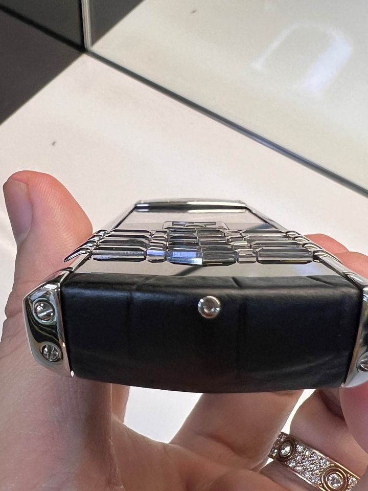 điện thoại vertu chính hãng vertu signature s diamond skin alligator - 08