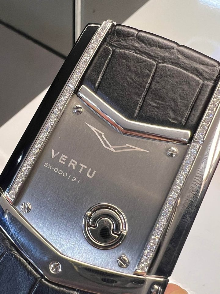 điện thoại vertu chính hãng vertu signature s diamond skin alligator - 05