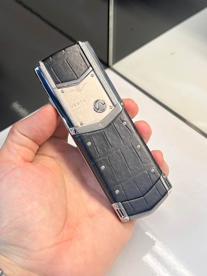 điện thoại vertu chính hãng vertu signature s diamond skin alligator - 04