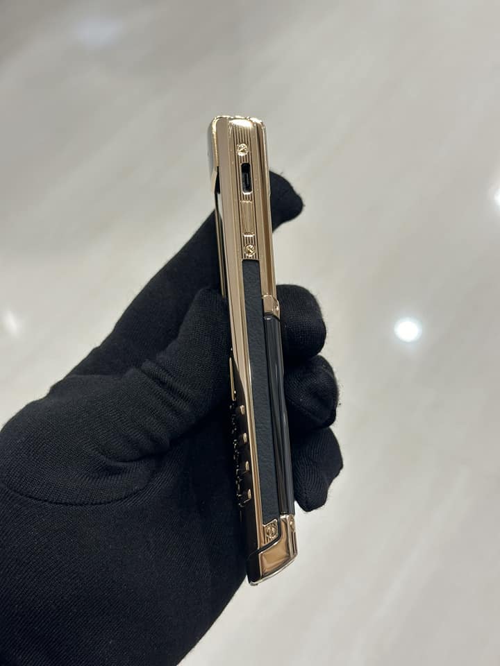 vertu siganture s chính hãng vàng hồng nguyên khối 18K-04