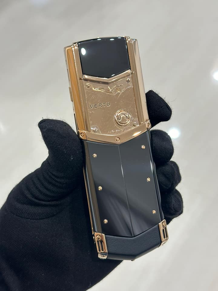 vertu siganture s chính hãng vàng hồng nguyên khối 18K-02
