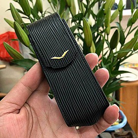 Bao Da Vertu Signature S Mẫu LV Nắp Đứng