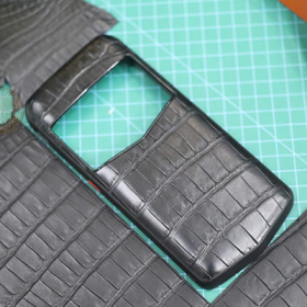 Ốp Lưng Vertu Agent Q Da Cá Sấu Alligator - VIP
