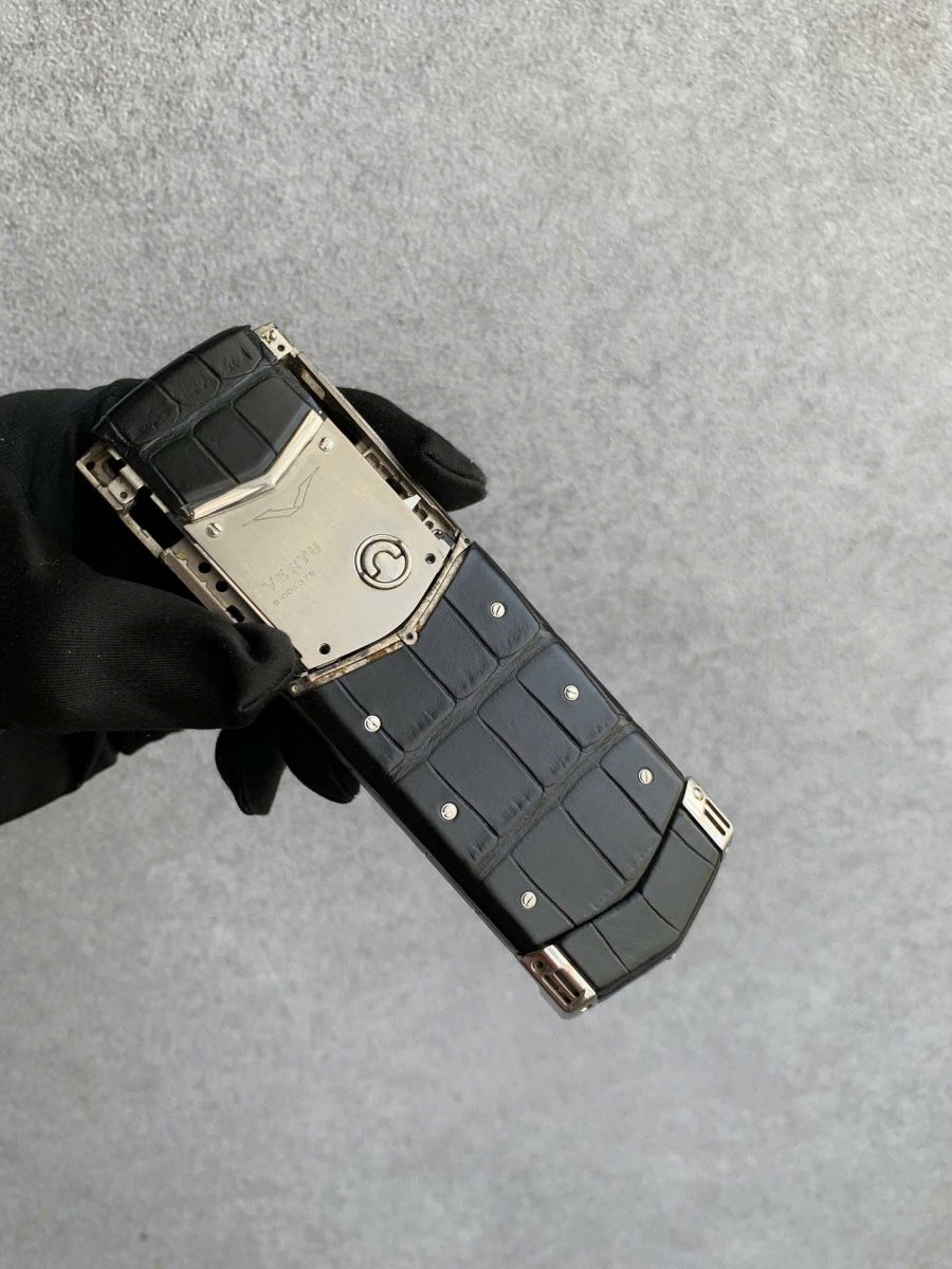 bọc da vertu da cá sấu đen bọc da vertu da cá sấu đen